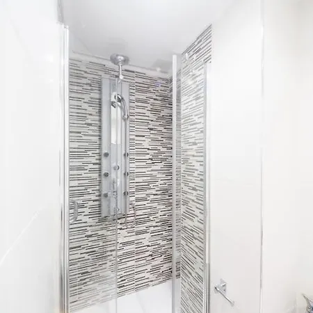 La Biblioteca Lägenhet